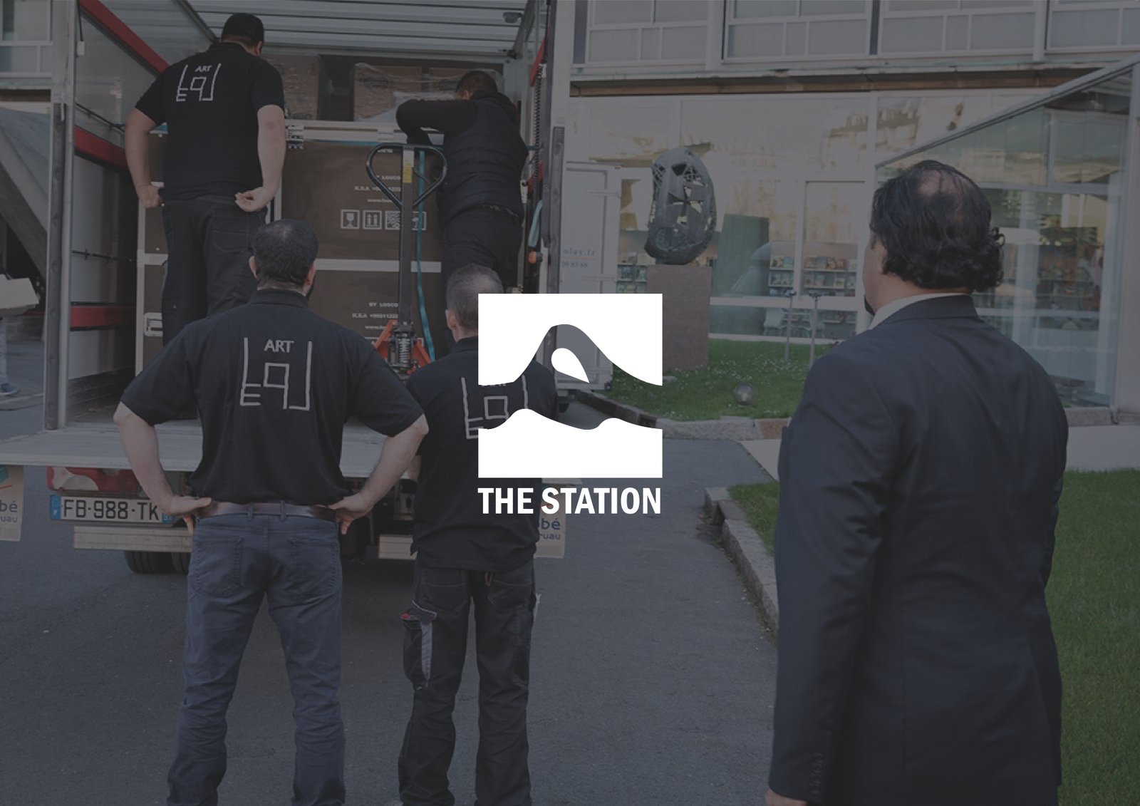 Los Art provides secure shipping, Transporting, packaging, and storage